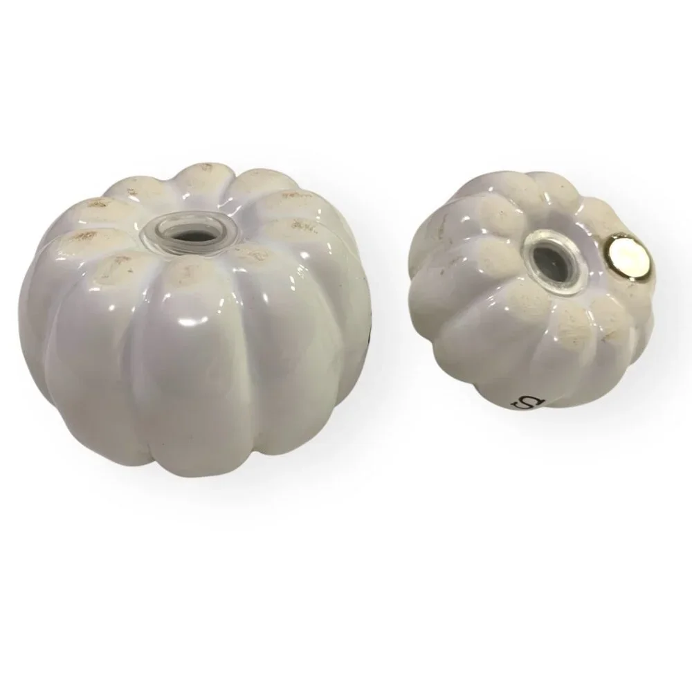NWOT Ceramic Pumpkin Stackable Salt & Pepper Shaker Classy‎ White Party Pumpkin